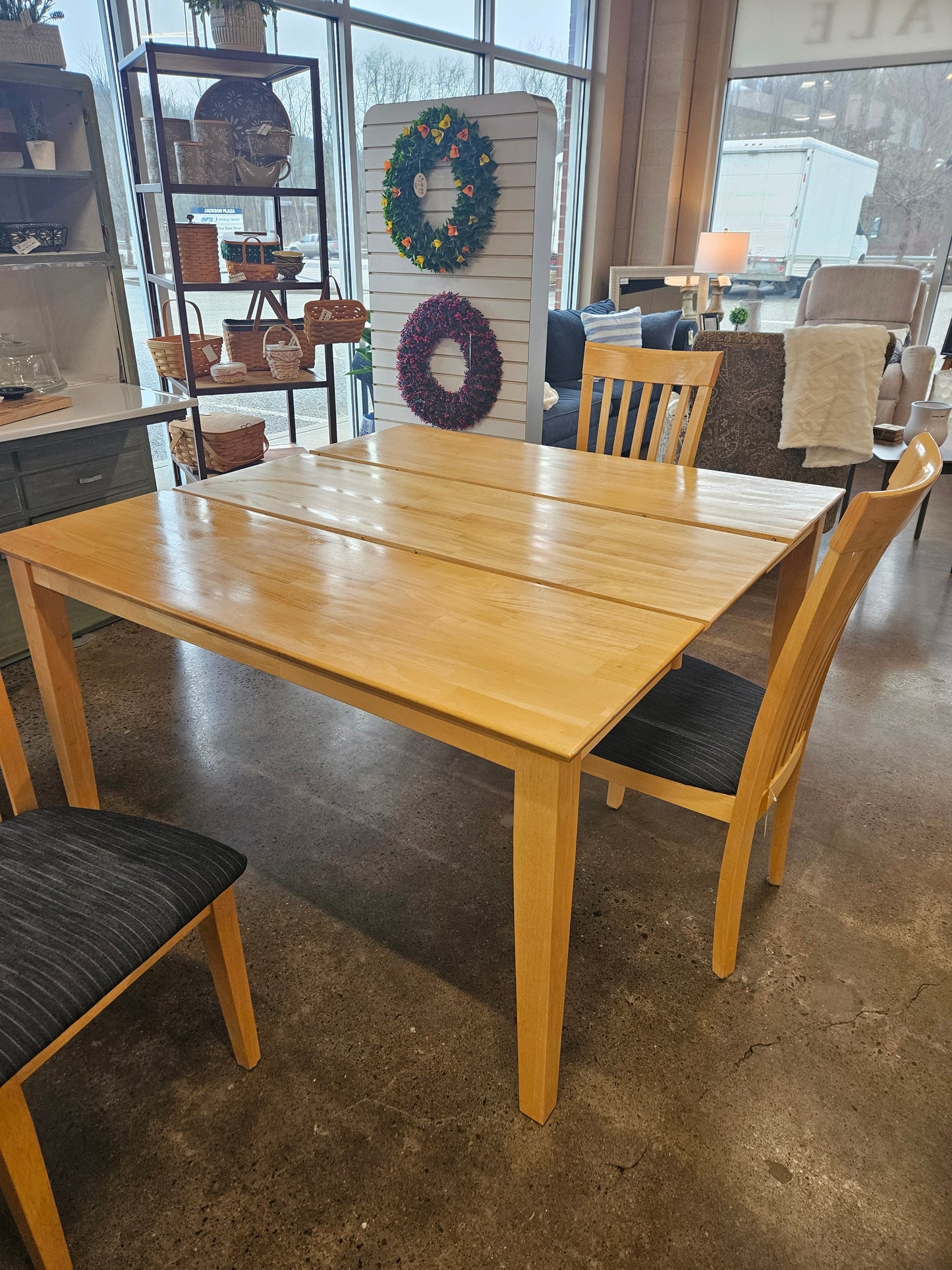 Blonde dining set with 4 chairs and butterfly leaf