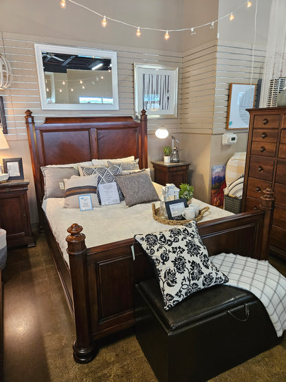 Stanley Queen Bed Set