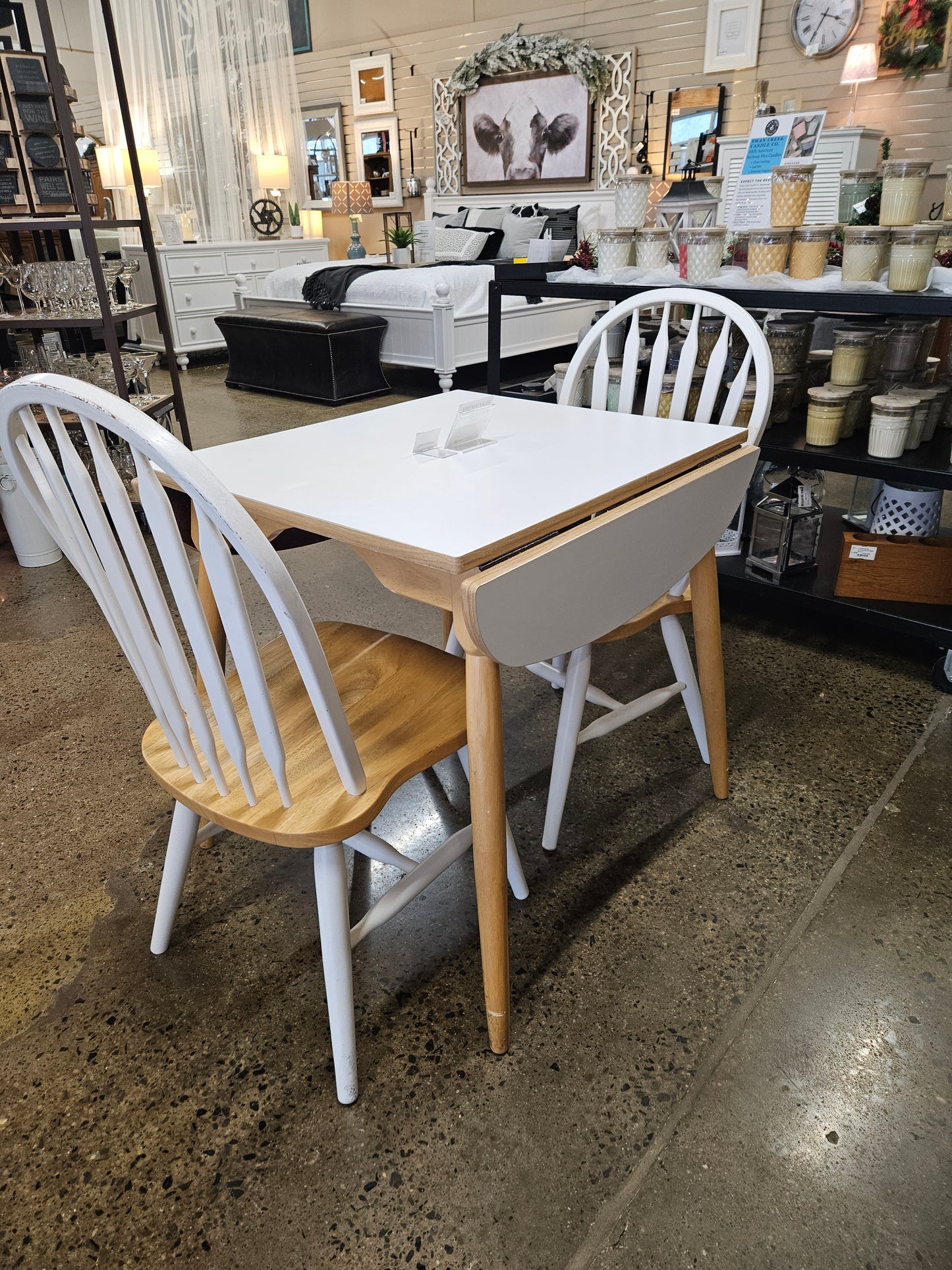 White and light wood kitchen Table with 2 Chairs