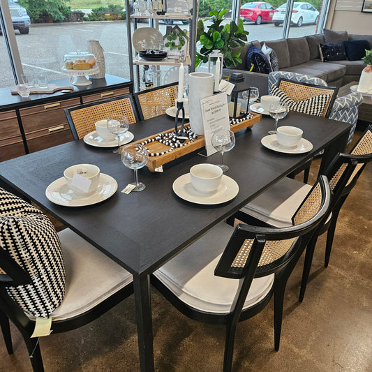 Dining table w/ 6 chairs & leaf (Model Home)