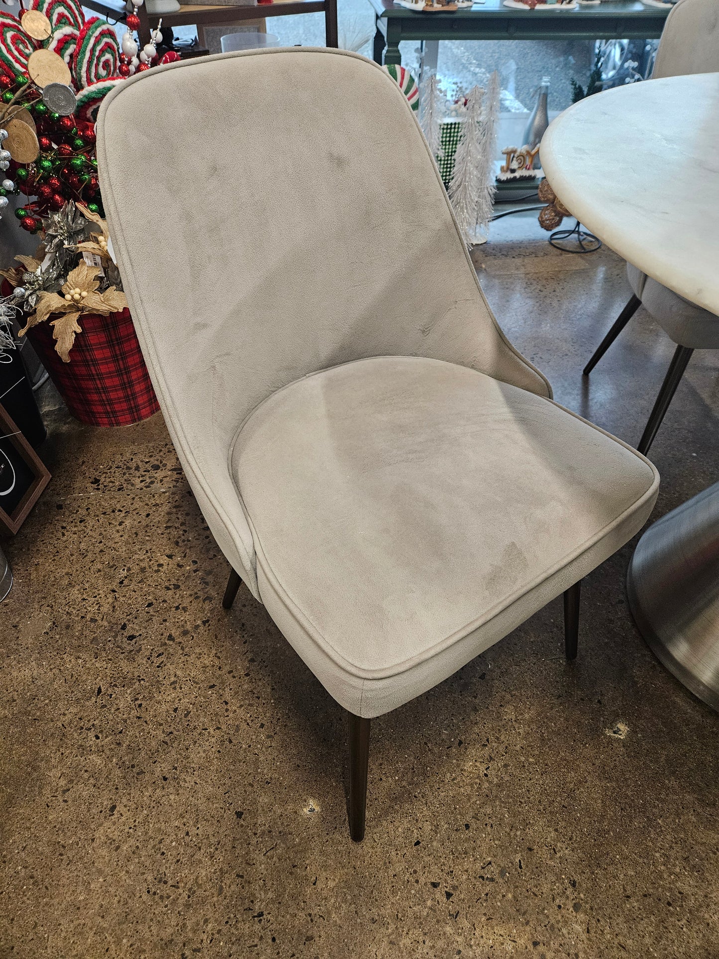 Round marble topped dining set w/ 4 chairs