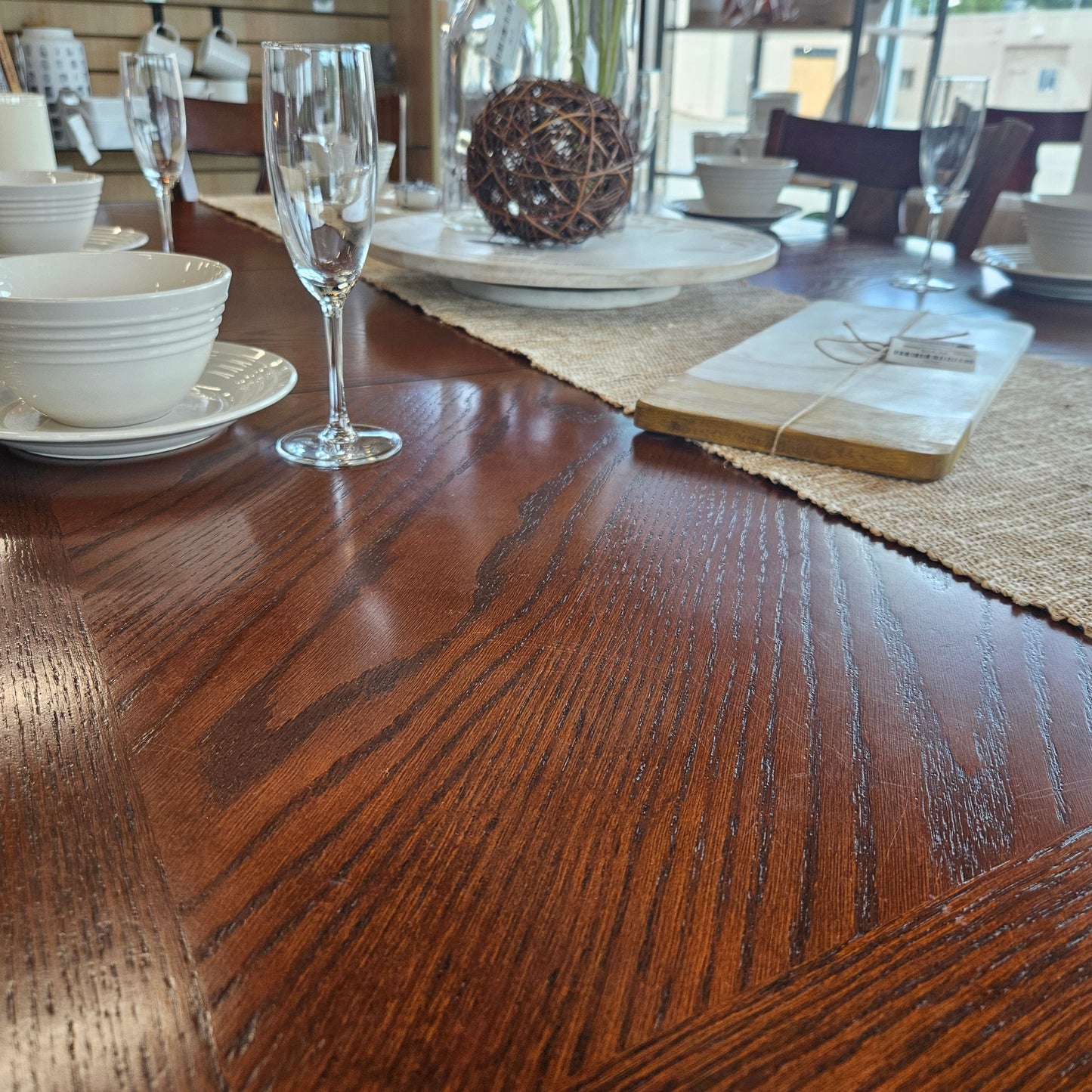 Counter top table w/ 8 chairs and butterfly leaf
