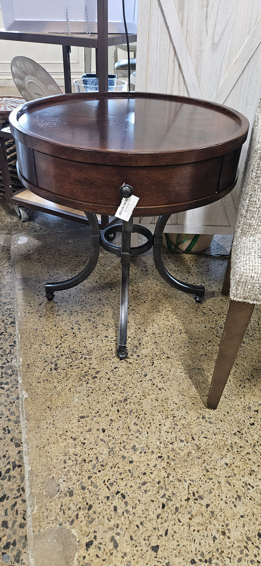 Round side table with metal legs