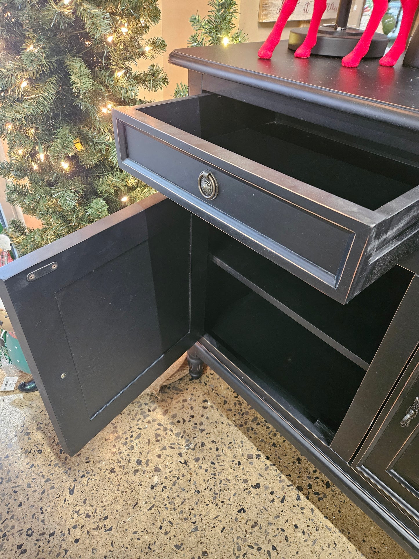 Black Buffet/Server