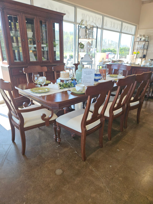Durham Furniture 11 pc Dining Room Set