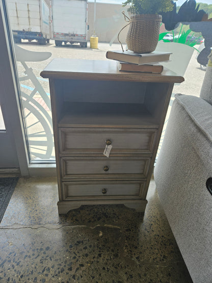 Domus Mobili Side Table