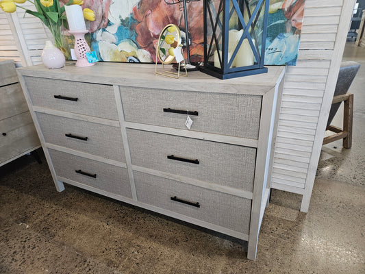 6 Drawer Dresser/Chest (Model Home)