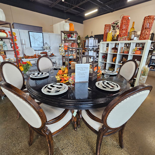 6' Round Pedestal Dining Table with Chairs