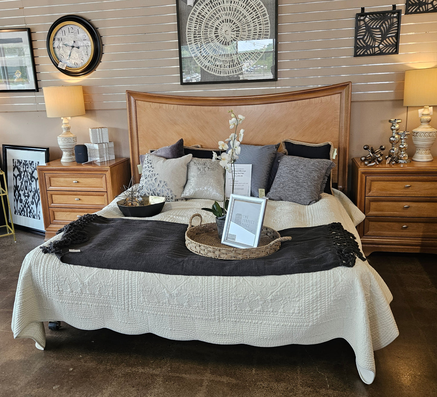 Thomasville king bed set