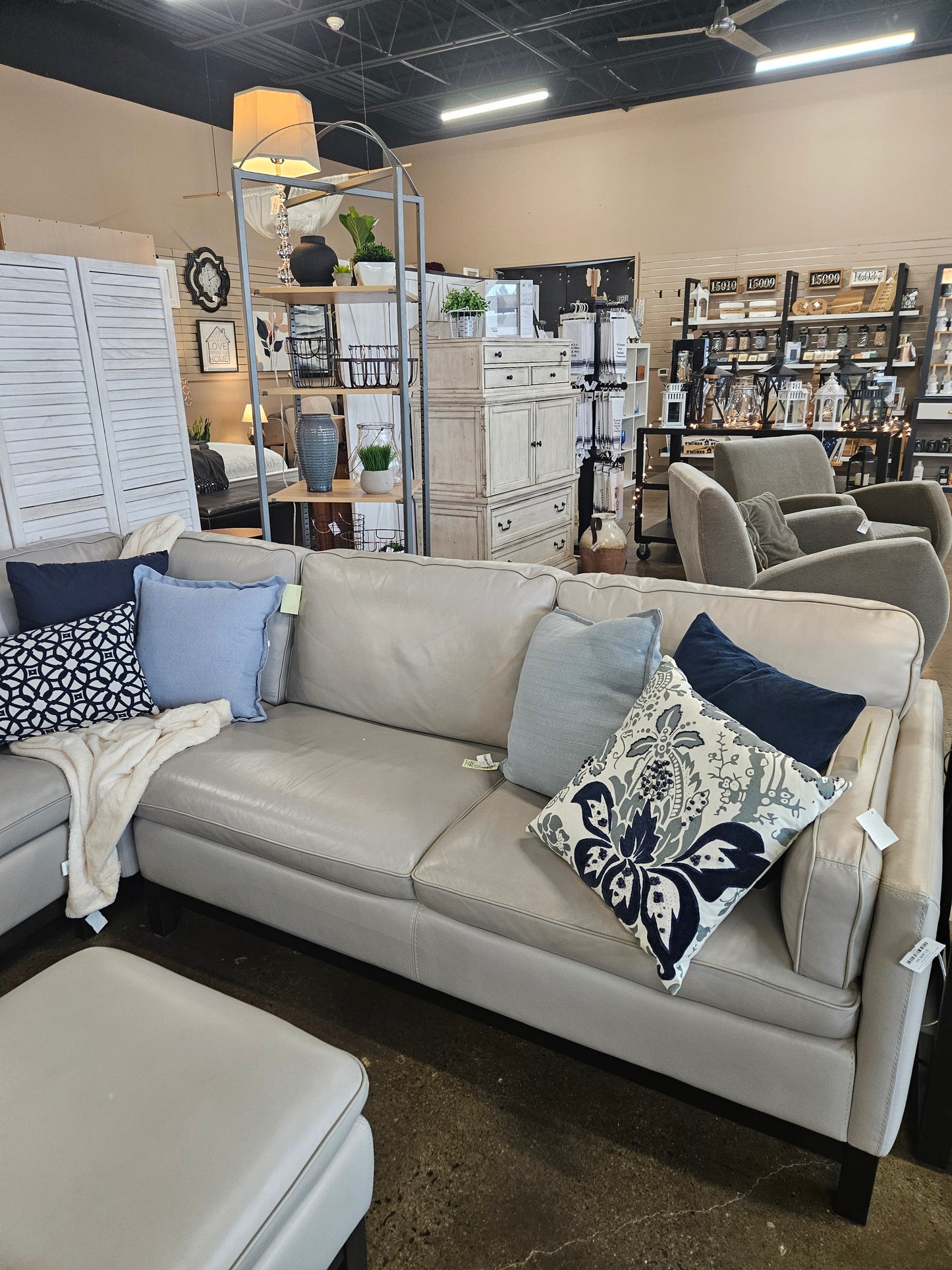 Violino Gray 4 piece leather sectional