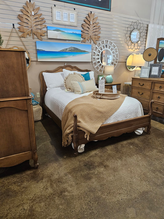 Warm Wood Full Bedroom Set