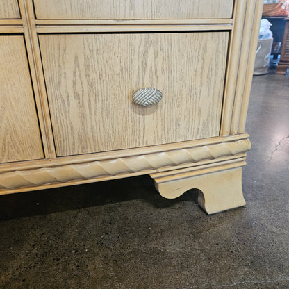 Mule 18 drawer chest