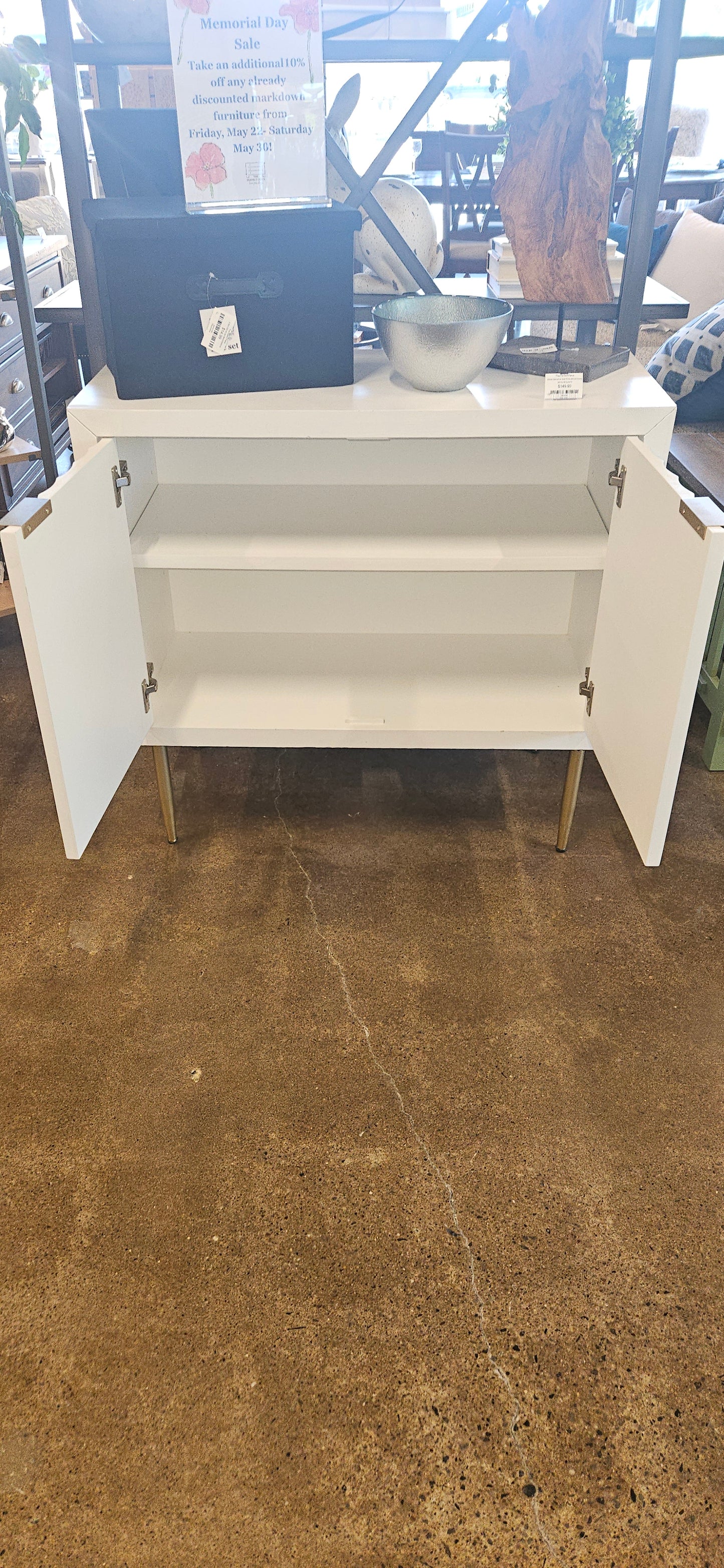 White Cabinet w/ Gold Pulls (Model Home)
