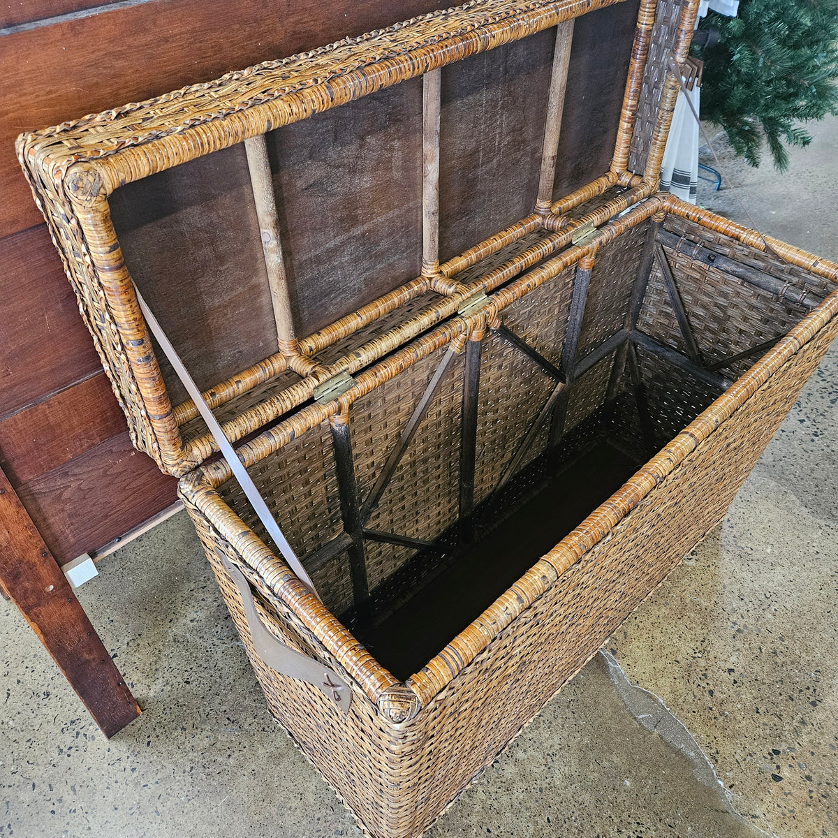Wicker Blanket Chest