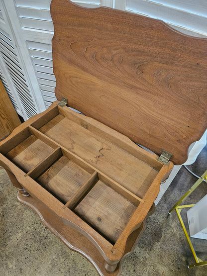 End table with spindle legs and lift top