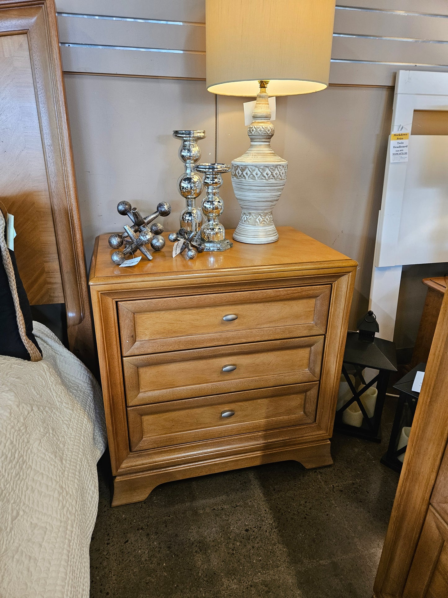 Thomasville king bed set