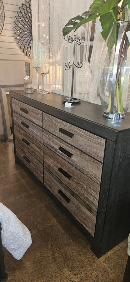 Ashley 6 Drawer Dresser (Model Home)