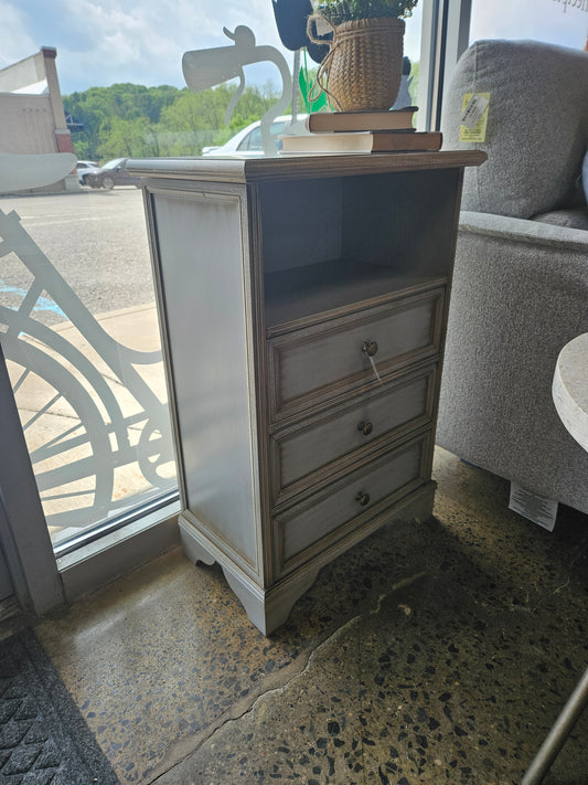 Domus Mobili Side Table