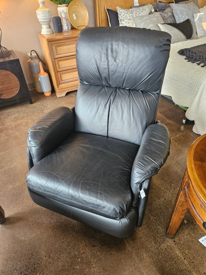 Dark blue/black leather push-back recliner