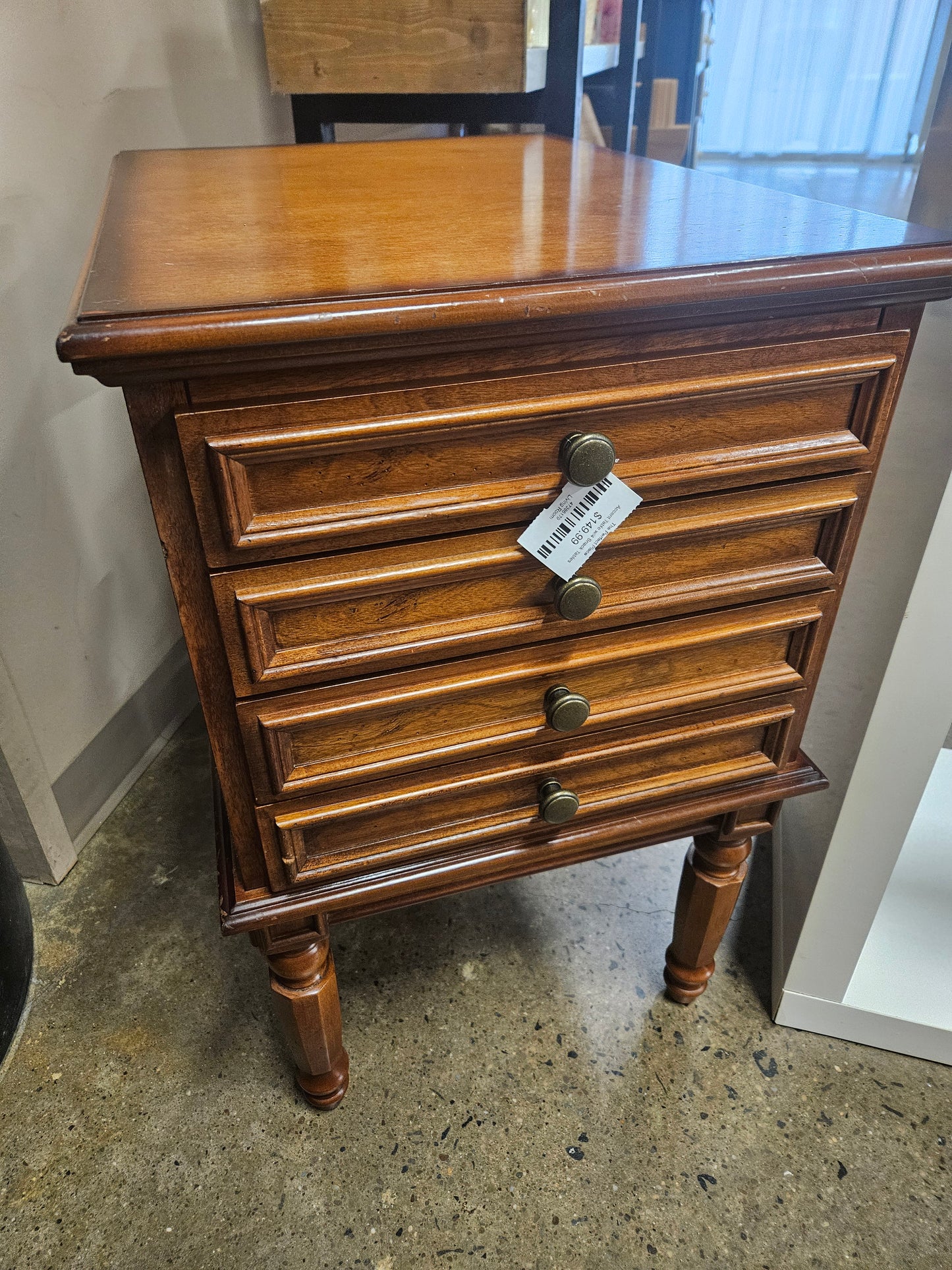 Accent Table w/4 Snack Tables