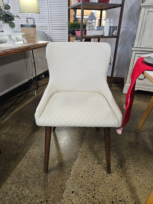 Modern Cream Diamond-Tufted Chairs with Wood Legs (Set2)