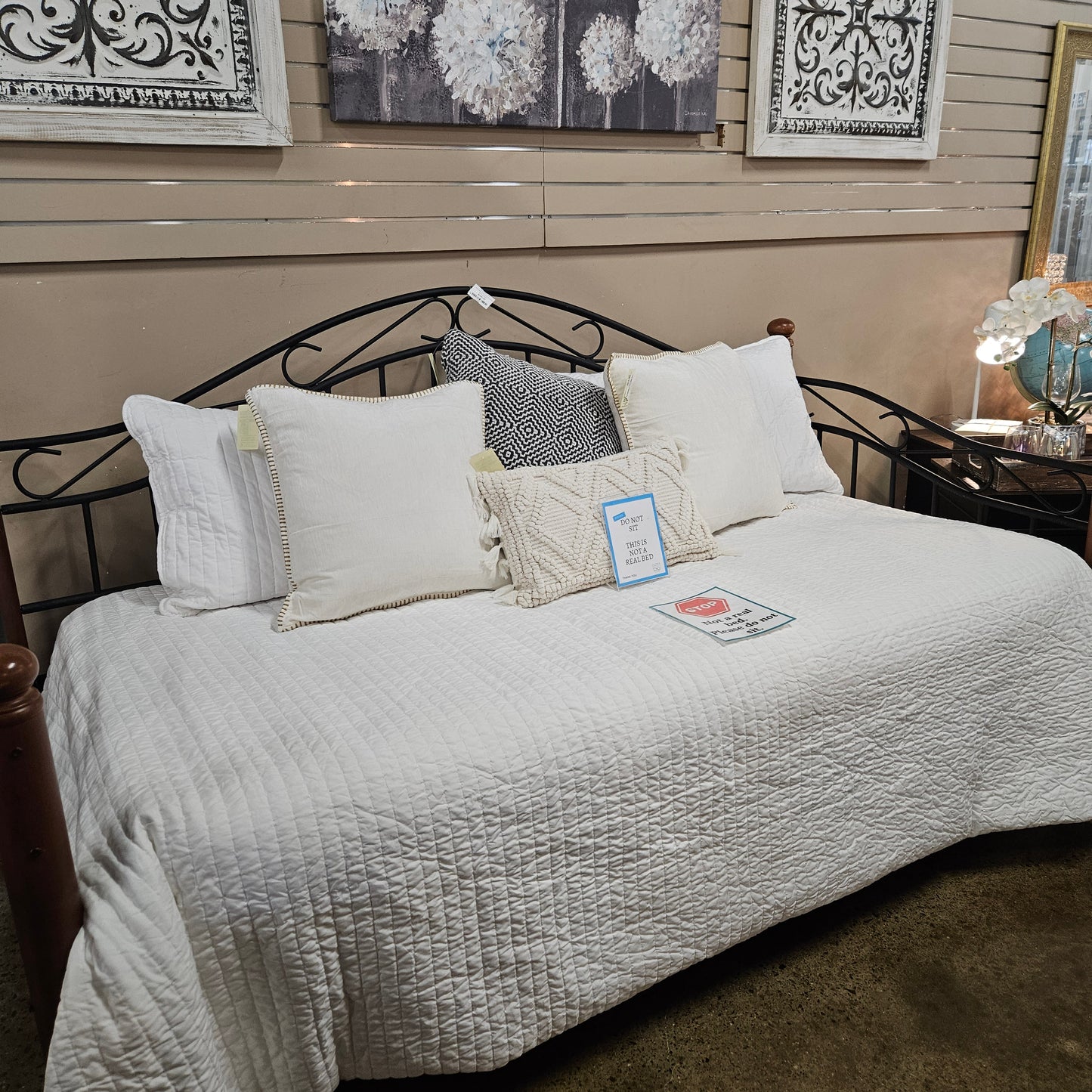 Cherry/black metal daybed with trundle