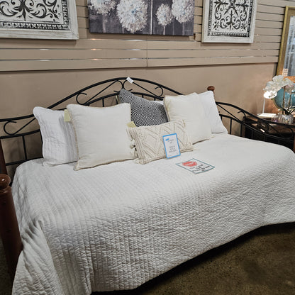 Cherry/black metal daybed with trundle