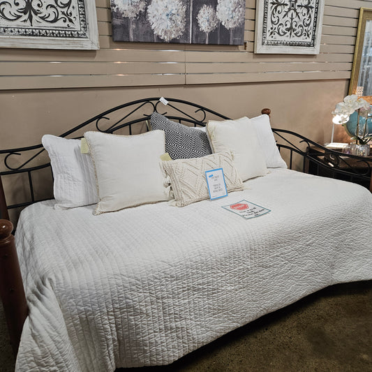 Cherry/black metal daybed with trundle
