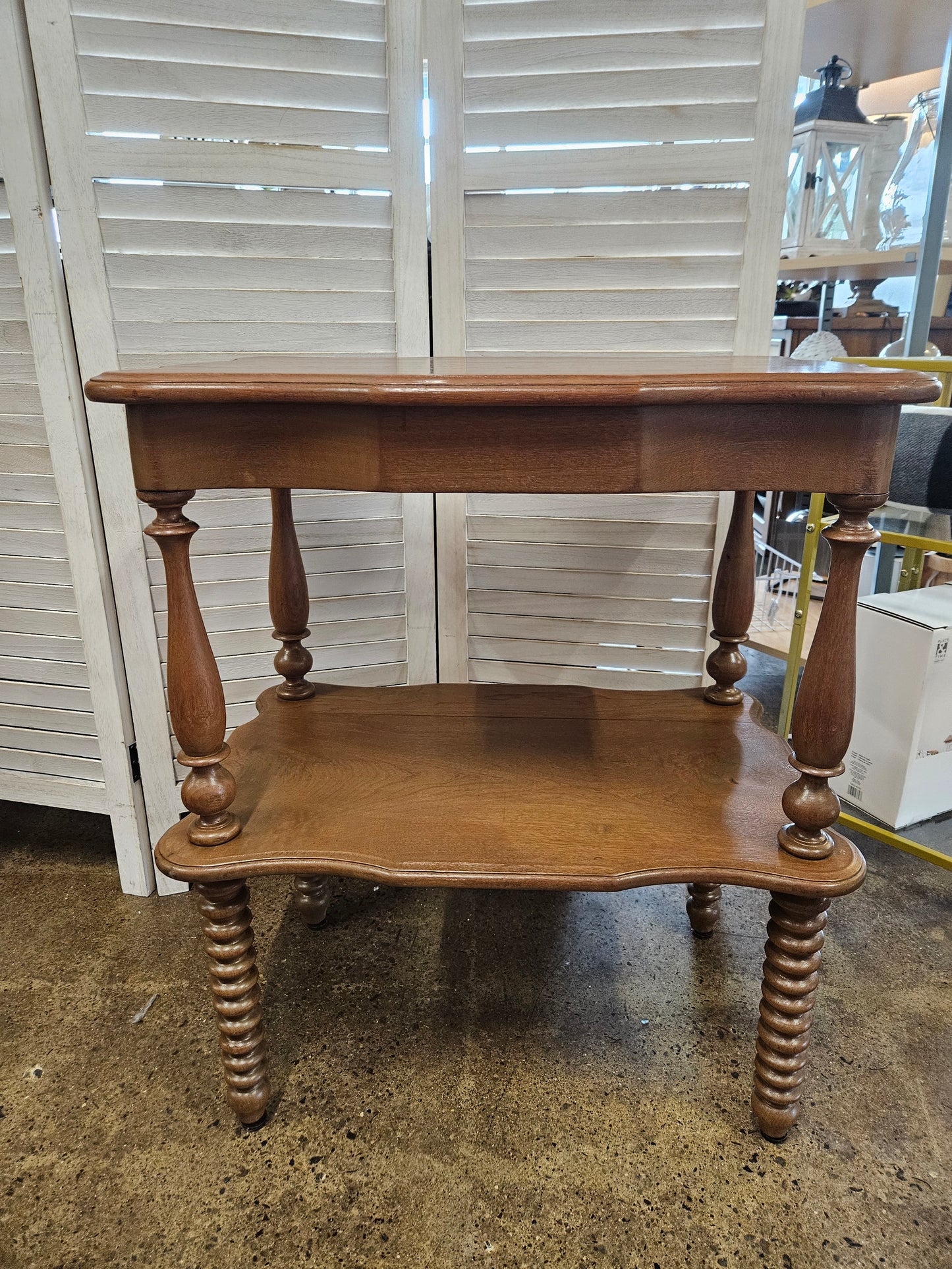 End table with spindle legs and lift top