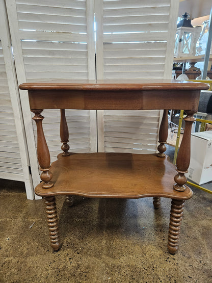 End table with spindle legs and lift top