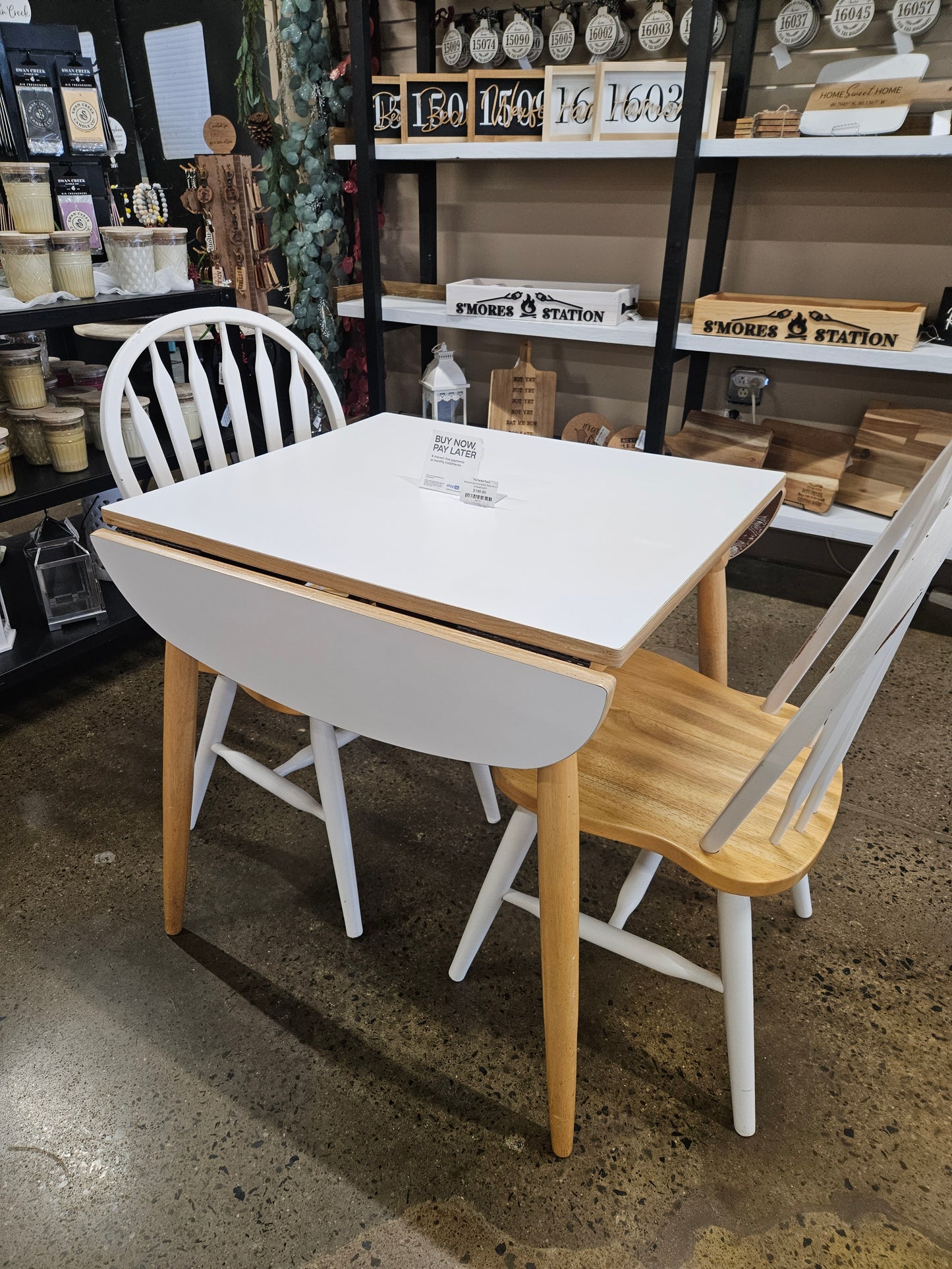 White and light wood kitchen Table with 2 Chairs