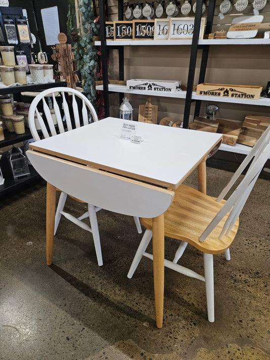 White and light wood kitchen Table with 2 Chairs